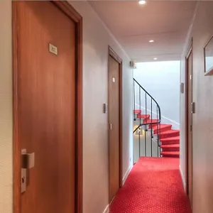 Hotel Edgar Quinet, Paryż