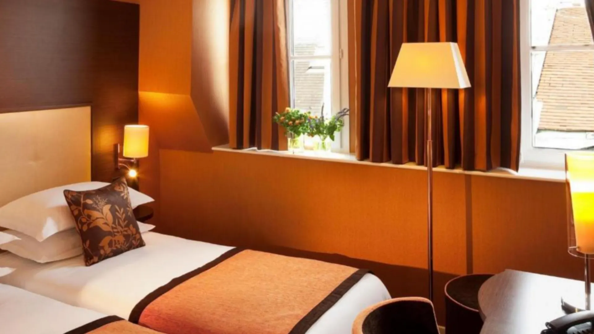 Hotel 85 Saint Honore Paris